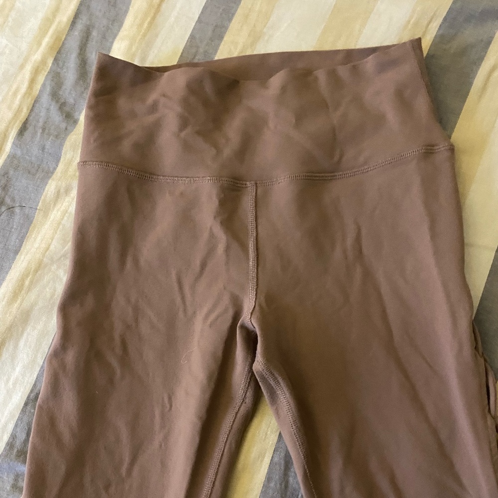 Alo Leggings